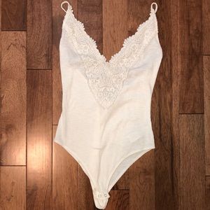 NEW WITH TAGS Forever 21 White Bodysuit